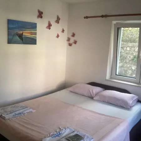 Bay Mola Aparts Cattaro Esterno foto