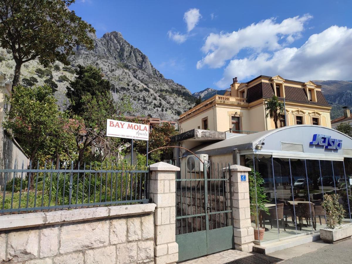 Bay Mola Aparts * Kotor