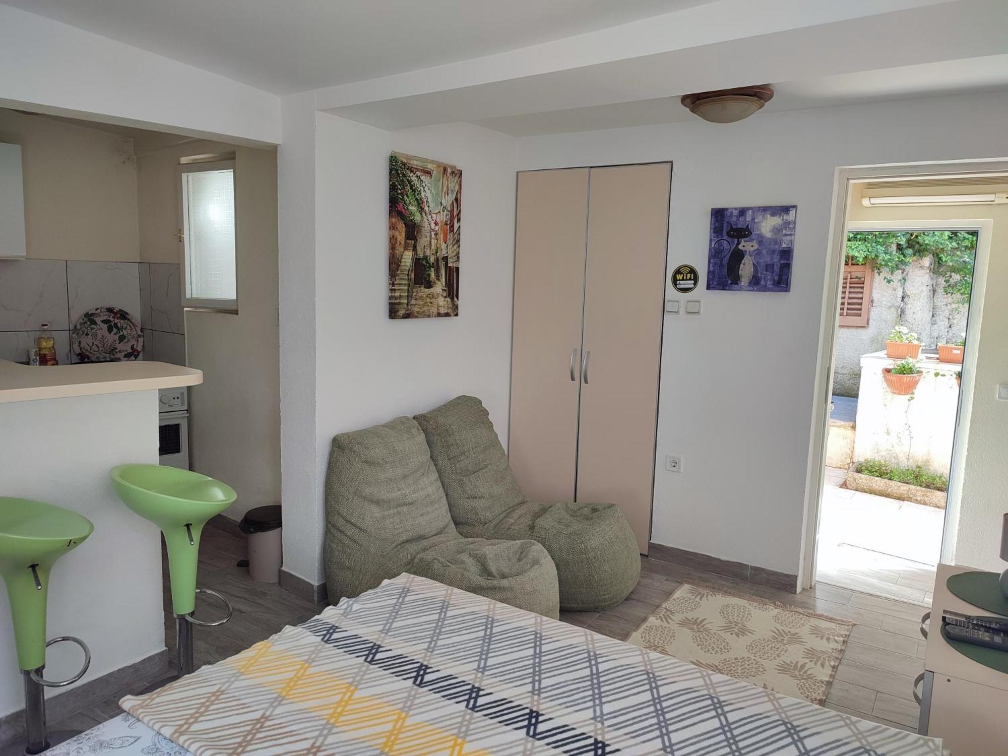 Appartamento Bay Mola Aparts