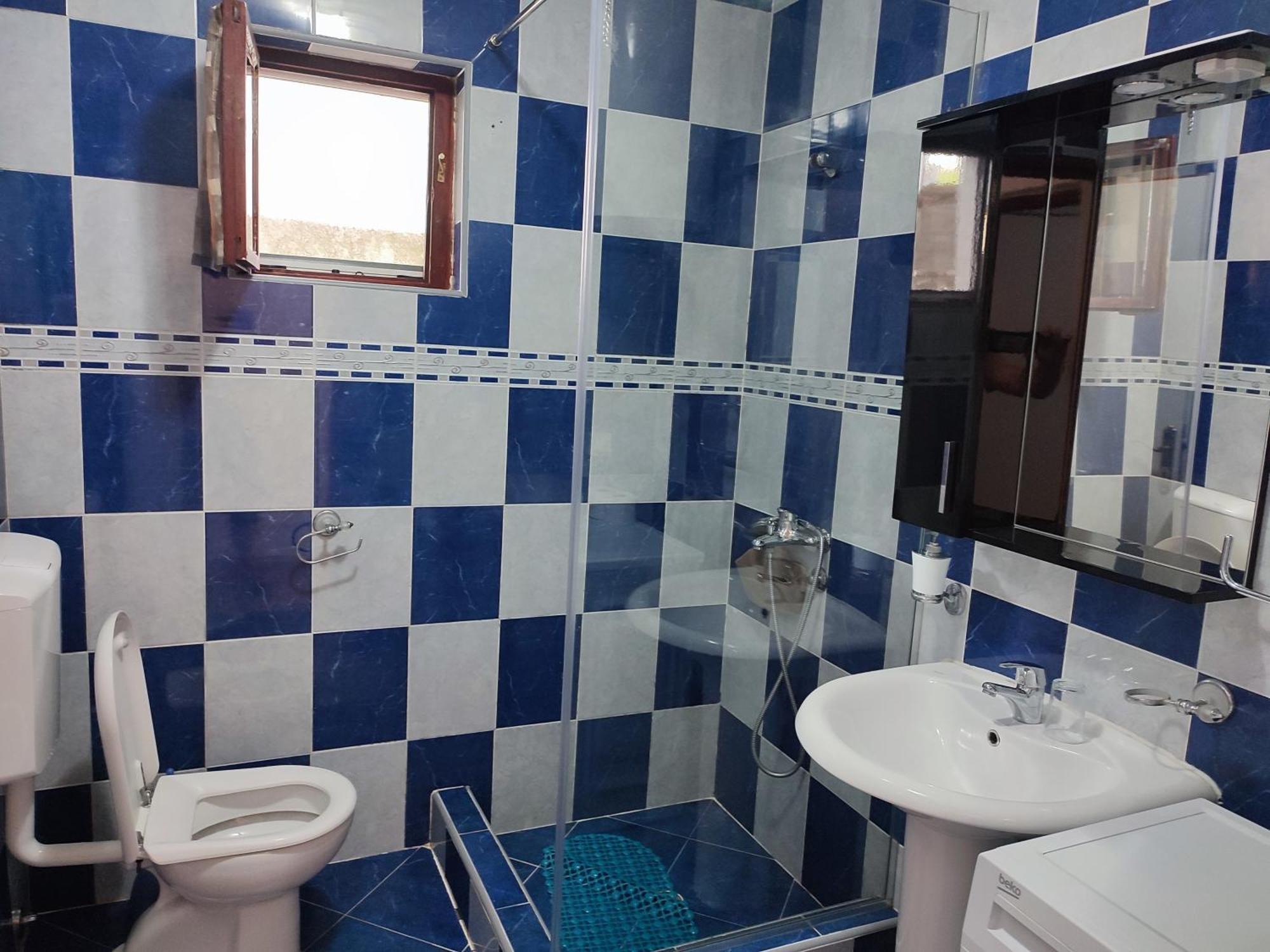 Bay Mola Aparts Daire Kotor